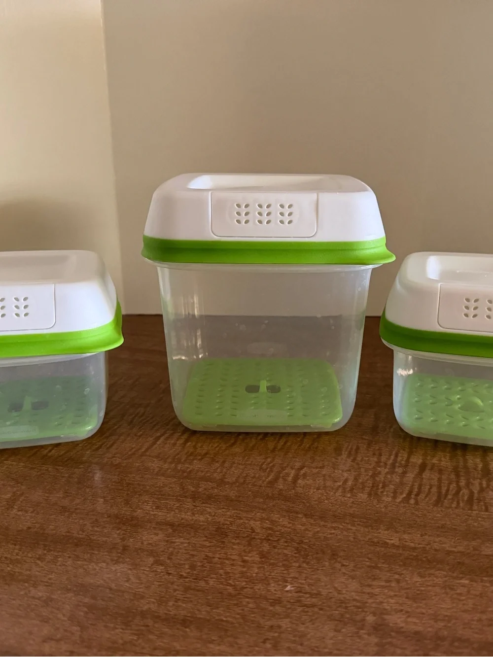 Rubbermaid Freshworks Containers, original with removable inserts (Set of 3) - Picture 1 of 3